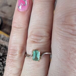 Elegant Green Gemstone Ring